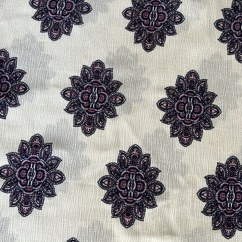 Pink Republic blouse Ivory Paisley top - size Medium - Picture 3 of 12